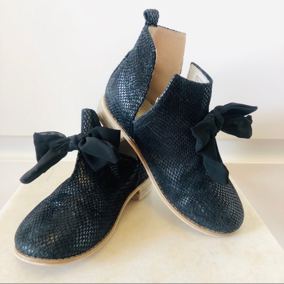 Joyfolie Collette Leather Ankle Boots - Picture 4 of 5